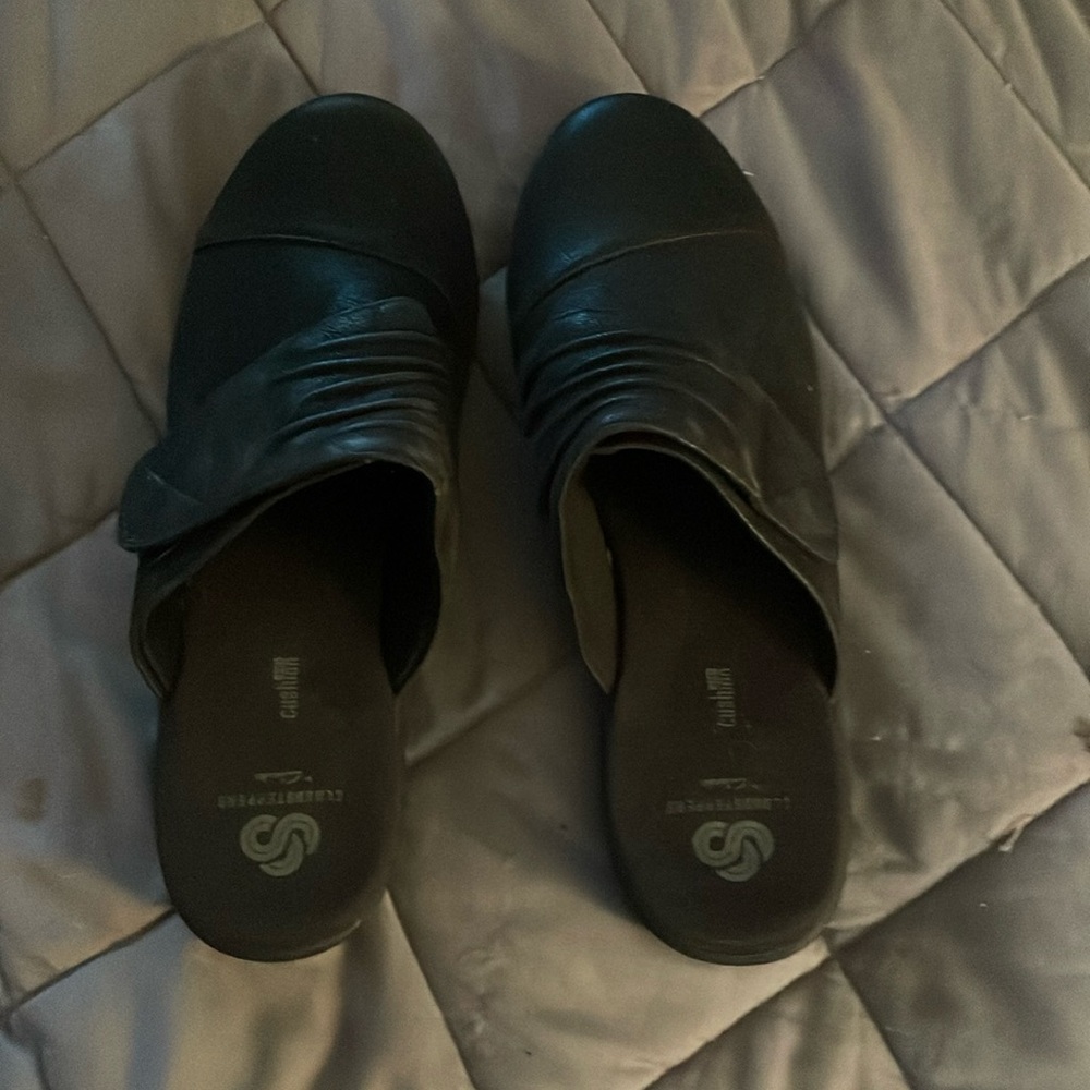 Reebok slip on women’s sz10